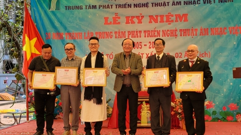 Kỷ niệm 20 năm thành lập TT Phát triển Nghệ thuật Âm nhạc Việt Nam và Giỗ tổ nghề hát Xẩm 