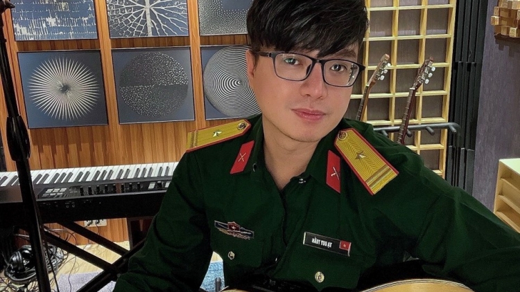 Thiếu tá, nhạc sĩ Tạ Duy Tuấn với các ca khúc thiếu nhi ca ngợi Bác Hồ kính yêu