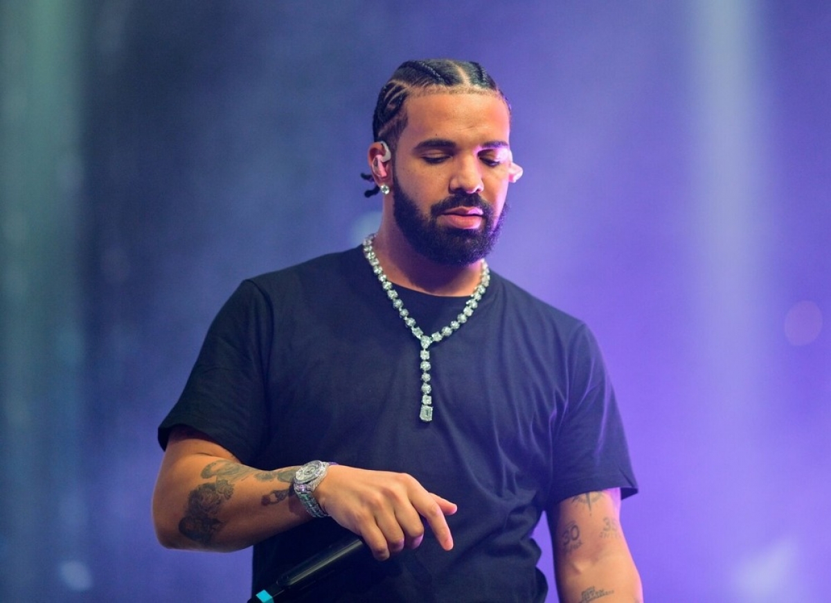 Không chỉ thành công trong âm nhạc, Drake cũng rất nổi tiếng với vai trò diễn viên điện ảnh