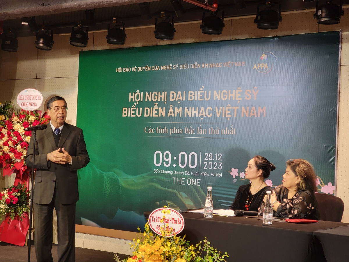 Hội nghị đại biểu nghệ sỹ biểu diễn Âm nhạc Việt Nam các tỉnh phía Bắc lần thứ nhất.