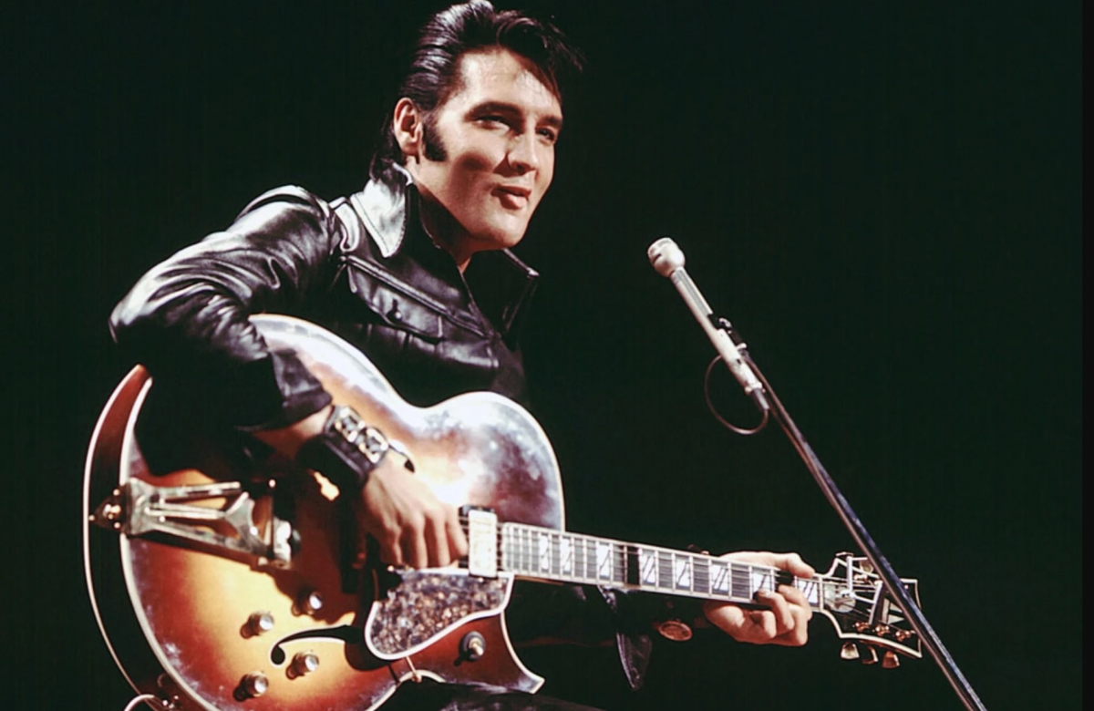 Nghệ sĩ huyền thoại Elvis Presley 