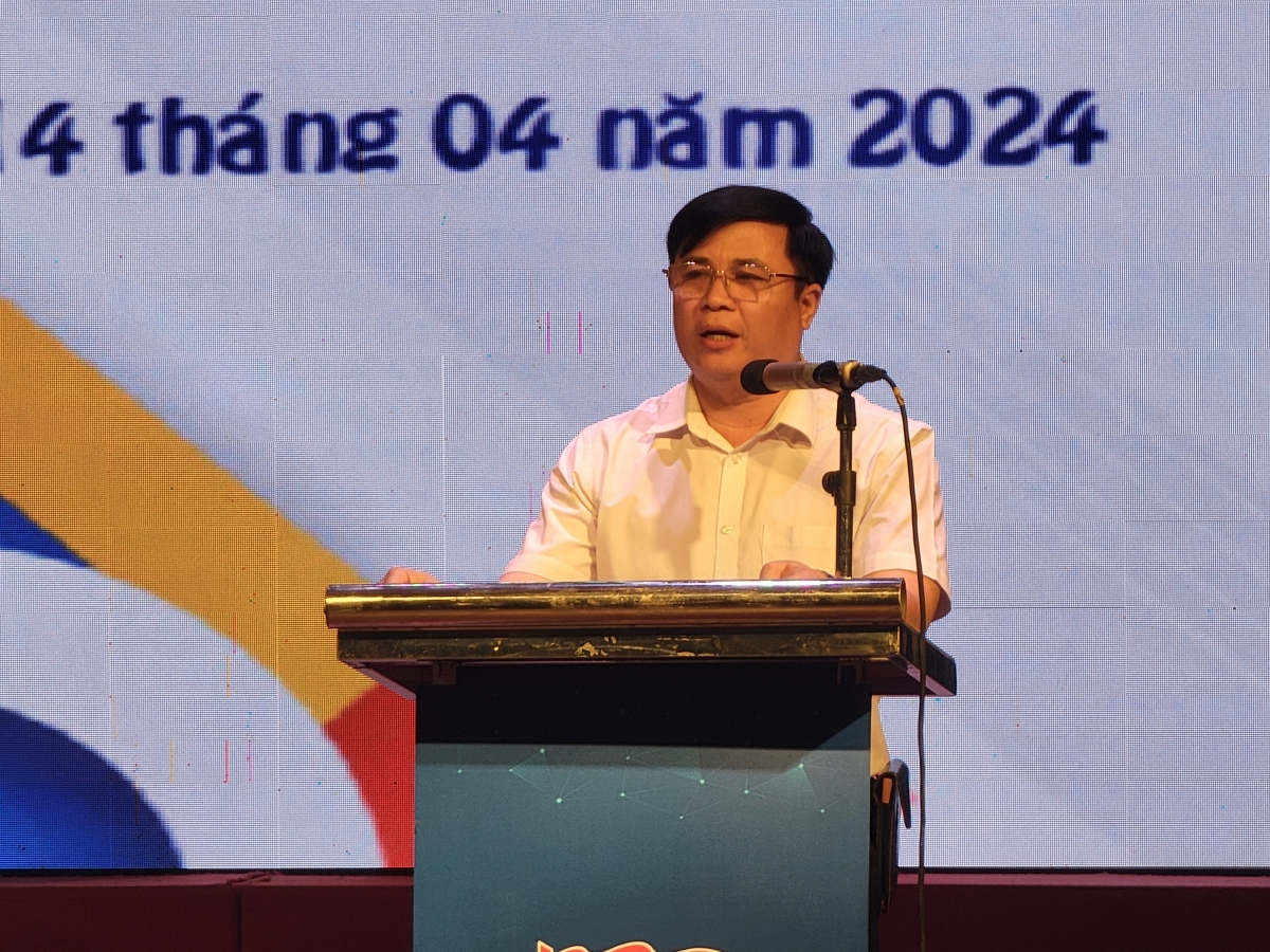 Anh Trần Minh Tuấn, Bí thư chi bộ, Phó Giám đốc Cung thiếu nhi Hà nội, Phó Trưởng ban tổ chức Liên hoan phát biểu khai mạc chương trình.